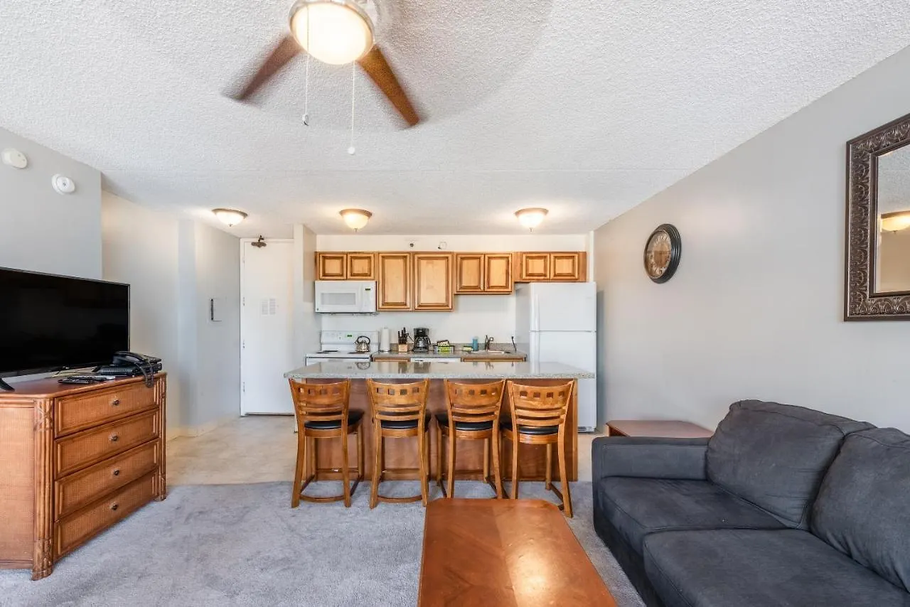 Waikiki Banyan High Level Condo With Private Lanai Condo Honolulu 0*,
