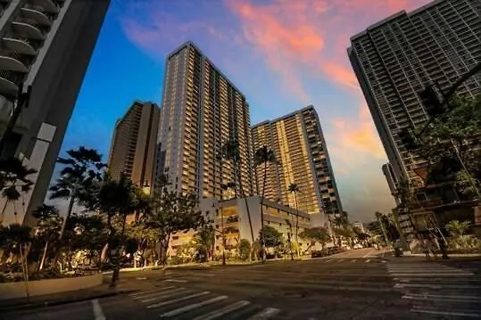 Apartment Waikiki Banyan High Level Condo With Private Lanai Condo Honolulu
