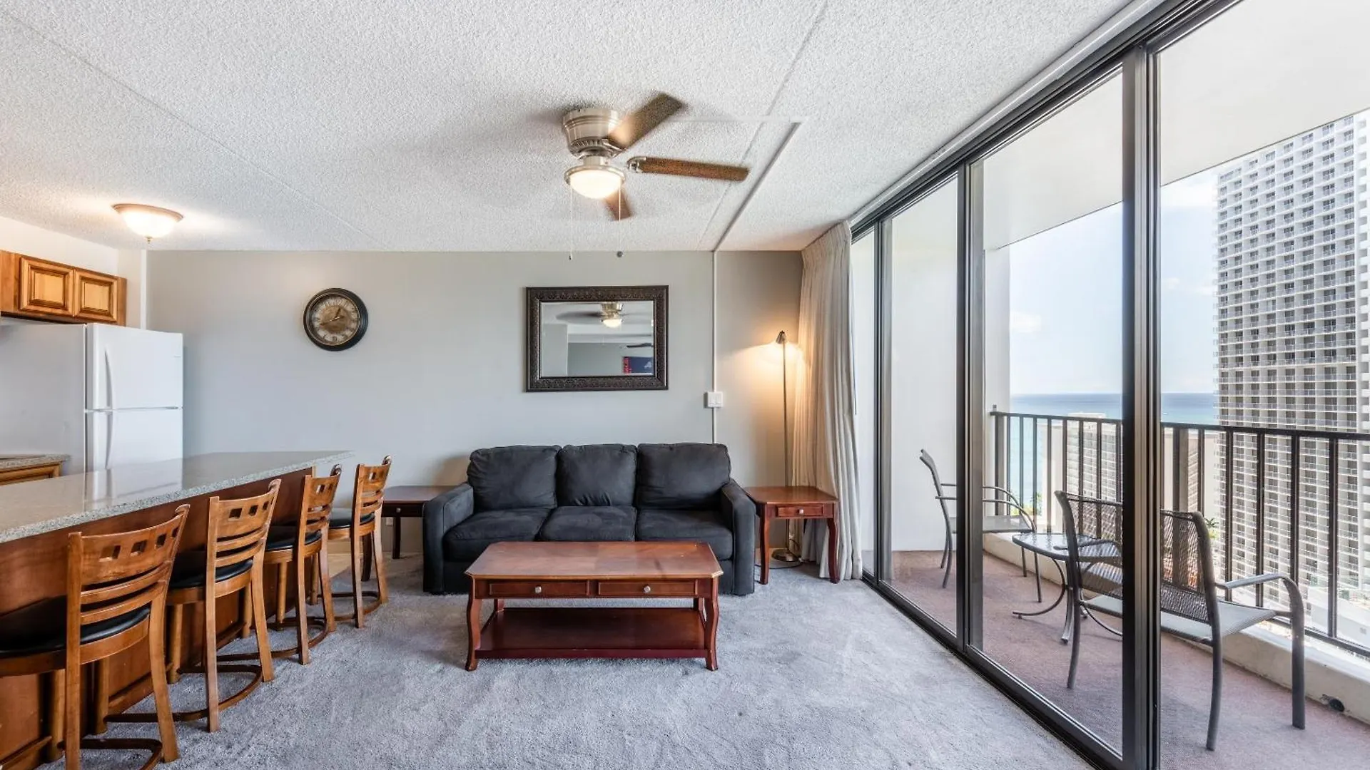Waikiki Banyan High Level Condo With Private Lanai Condo Honolulu